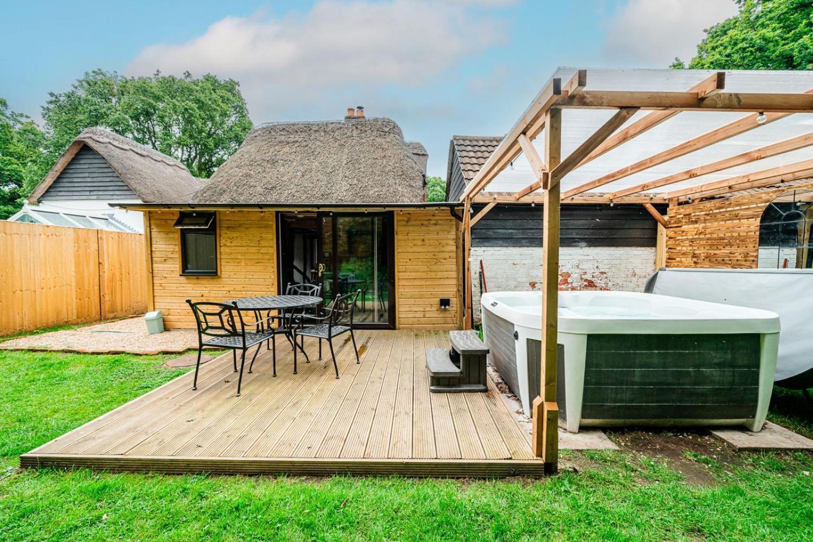 Cozy Cottage With Hot Tub! Cadnam Eksteriør bilde
