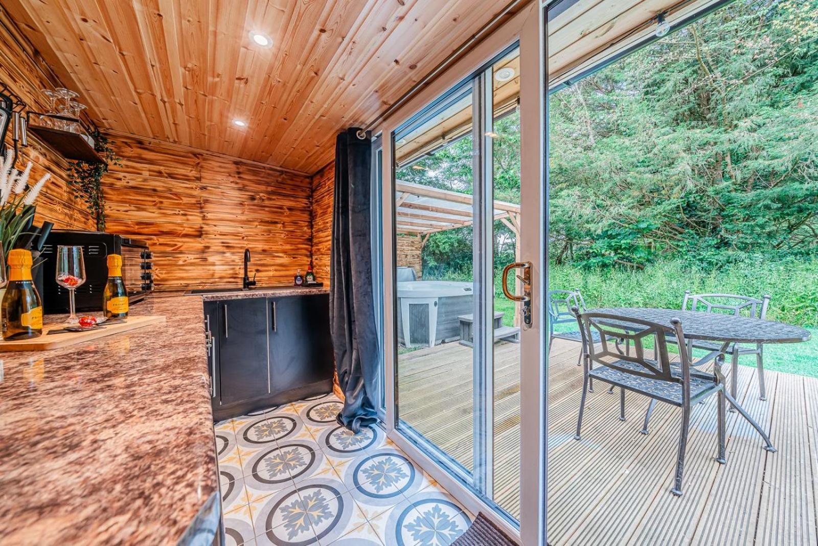 Cozy Cottage With Hot Tub! Cadnam Eksteriør bilde