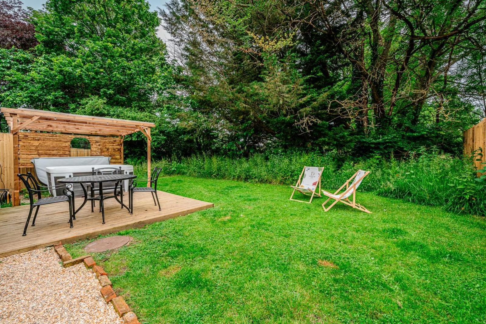 Cozy Cottage With Hot Tub! Cadnam Eksteriør bilde